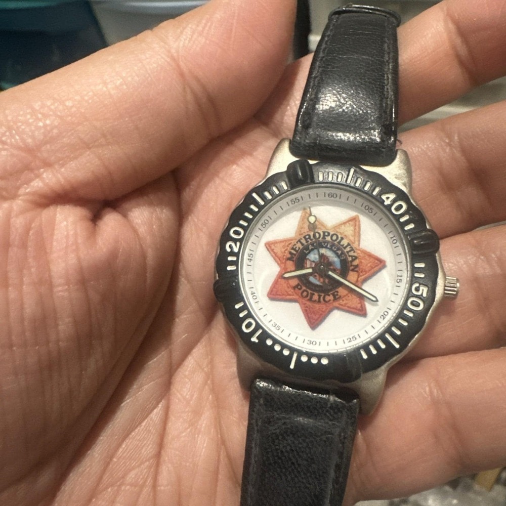 Working Metropolitan Las Vegas Police Unisex Watch New Battery 38.5mm Black Rare